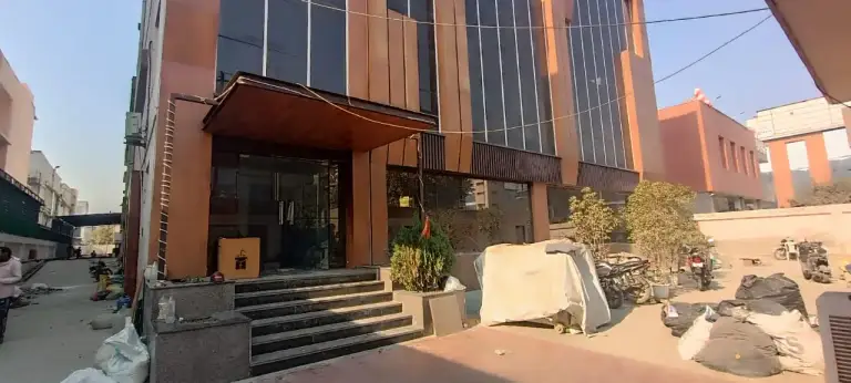 27,000 sqft warehouse in Noida, Uttar Pradesh