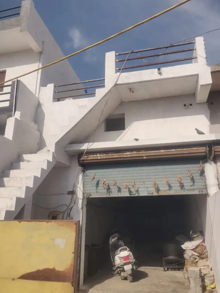 2,500 sqft warehouse in Rajkot, Gujarat