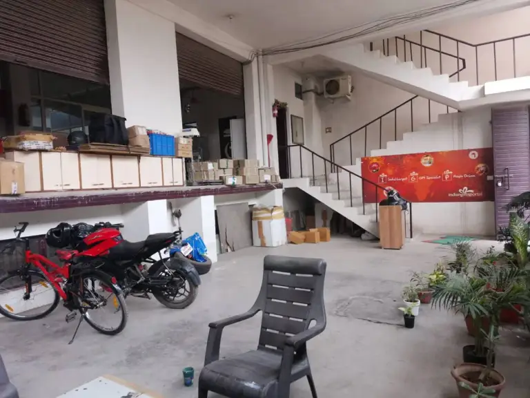 5,000 sqft warehouse in Lucknow, Uttar Pradesh
